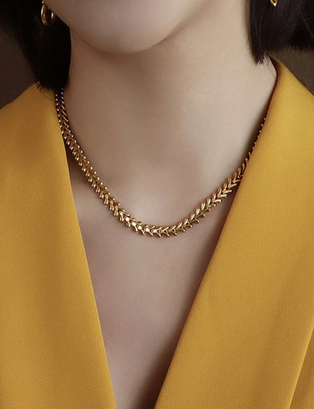 Leaf Motif Chain Necklace