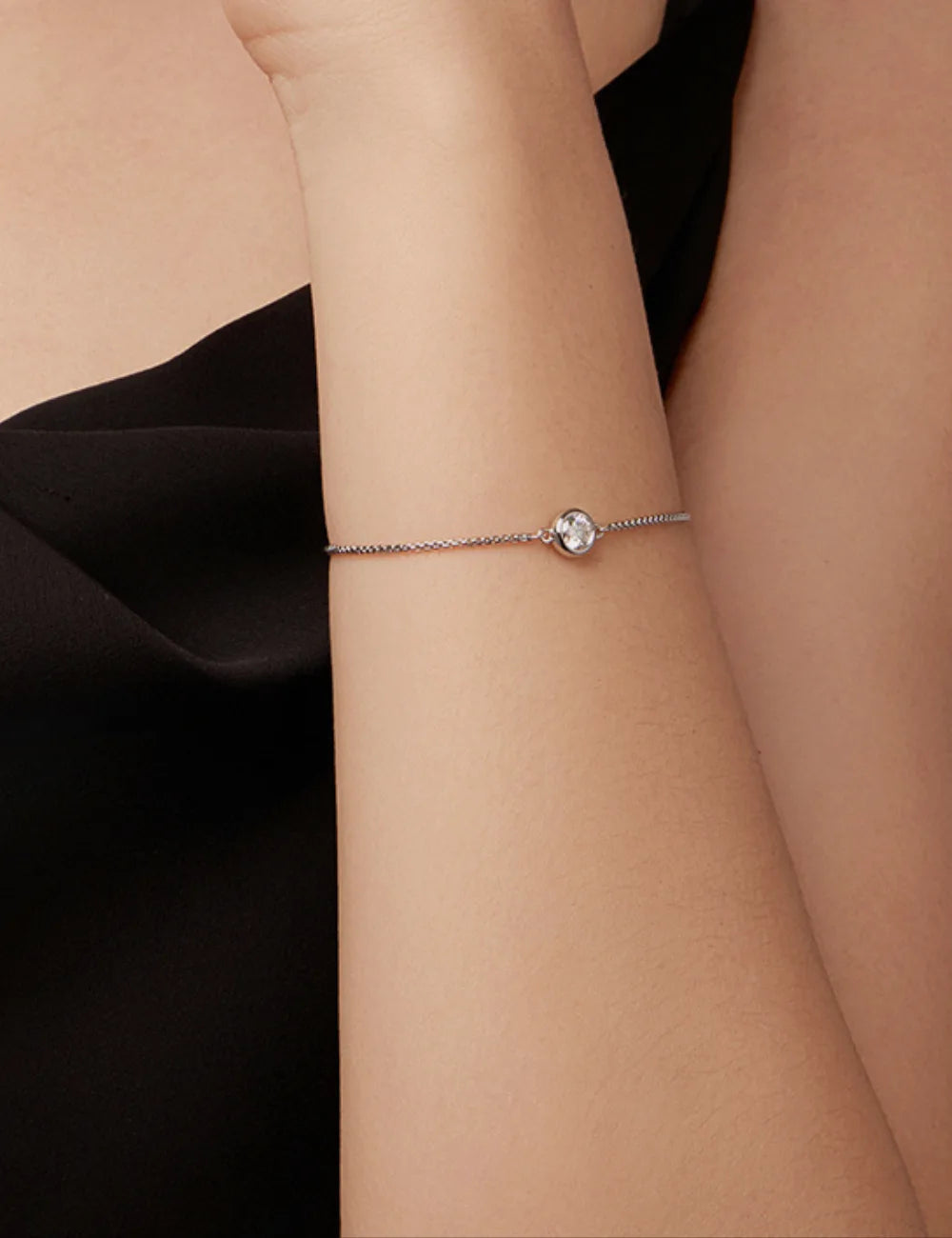 Luna Halo Moissanite Bracelet